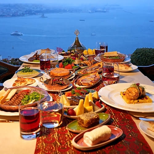 İstanbul’da gittiğiniz hem güzel hem de makul fiyatlı bir restaurant önerir misiniz iftar için?