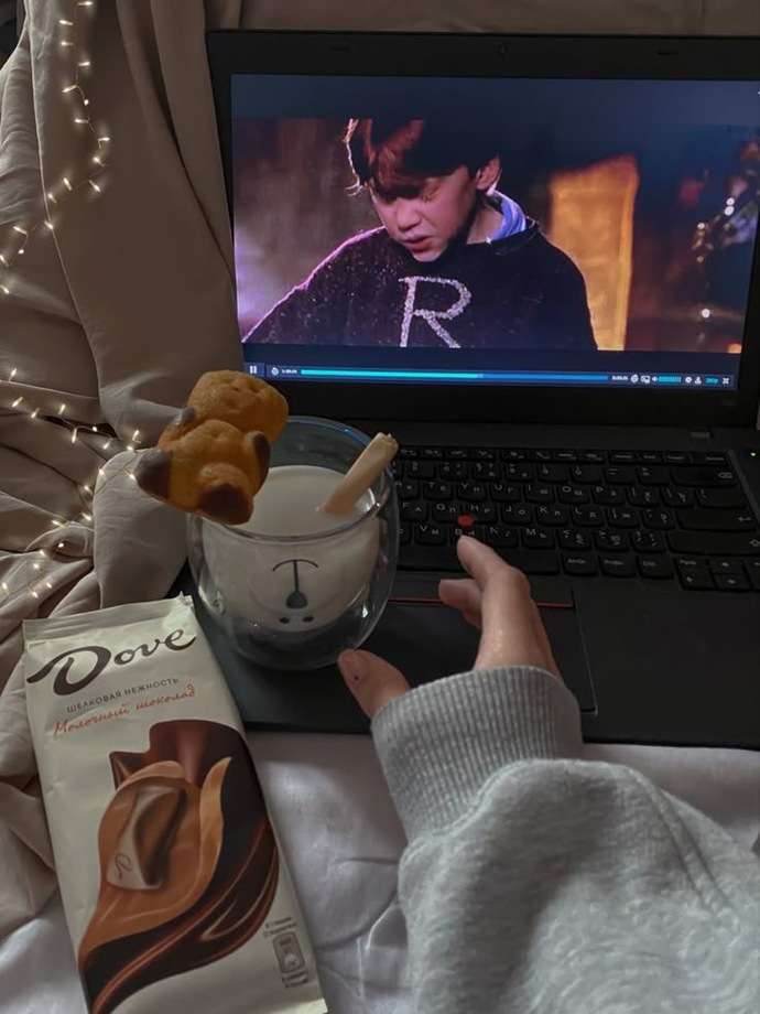 Film izlerken gelen aramalara cevap verir misin?