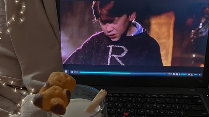 Film izlerken gelen aramalara cevap verir misin?