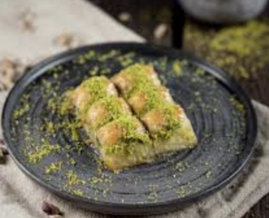 Künefe mi Baklava mı?