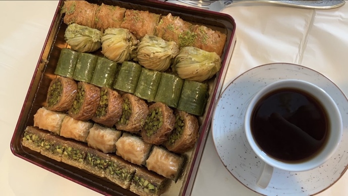 🤎Baklavayı Cevizli mi yoksa Fıstıklı mı Seversiniz 💚?