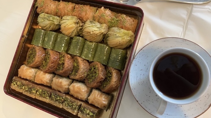 🤎Baklavayı Cevizli mi yoksa Fıstıklı mı Seversiniz 💚?