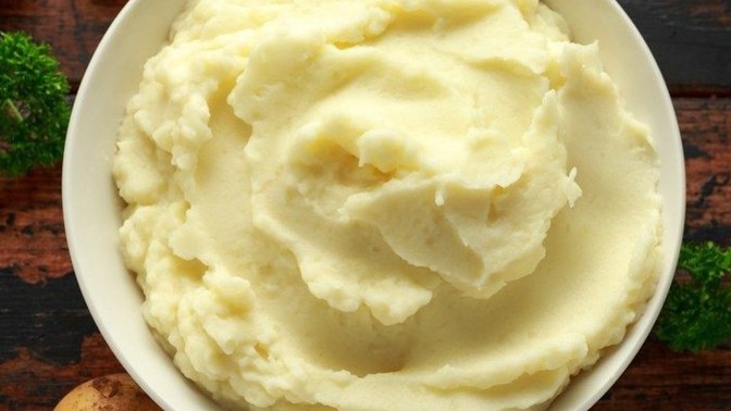 Patates püresi mi, pilav mı ana yemeğin yanında hangisini tercih edersin?