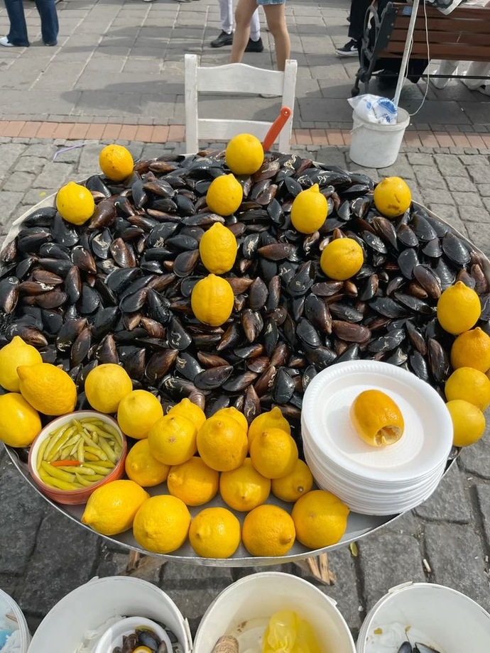 Bir oturuşta kaç tane midye yiyebilirsiniz🦪?