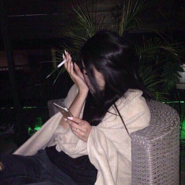 Sinirlenince nasıl sakinleşirsin? Bir şey içerek mi? Bir şey yiyerek mi🍫☕️🍹🚬?