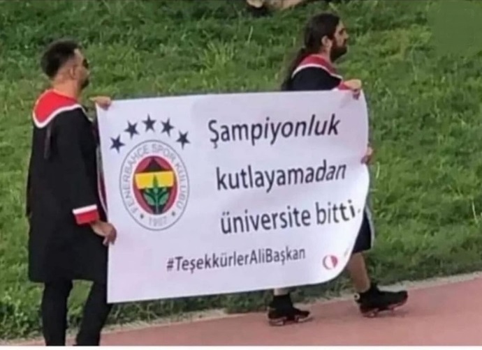 Fotoğraf tamamen meclisten dışarı :D