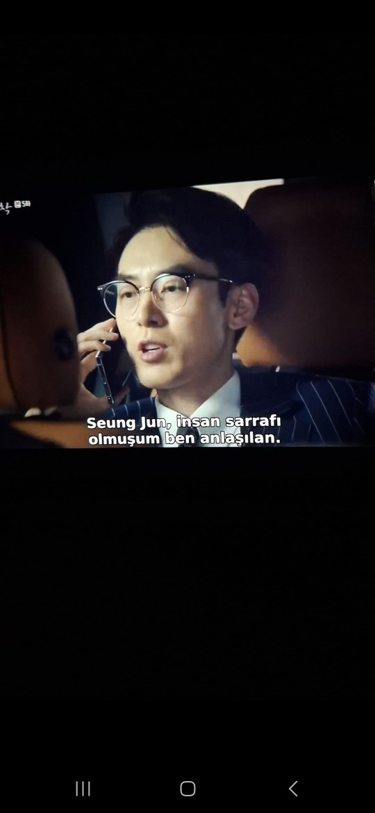 Sizde dizi izlerken karakterlere bağlanıyormusunuz?