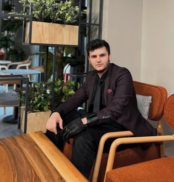 Bu Vatanseverin Yakışıklılığı Şaka mı😂😂😂?