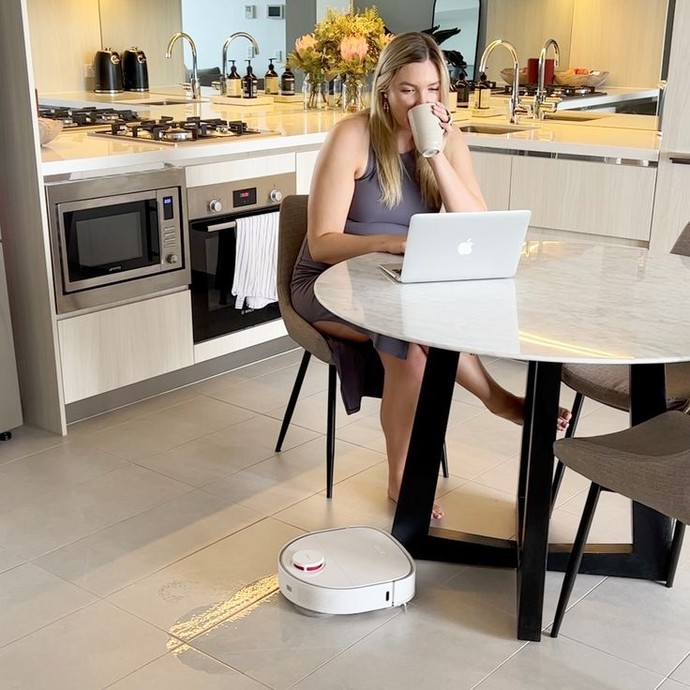 Yalnız yaşayanlar için robot süpürge kolaylık mıdır?