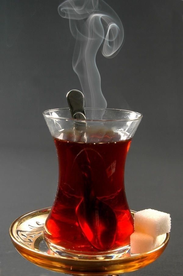 Türk çayı mı seversiniz yoksa Arap çayı mı (kaçak)☕️?