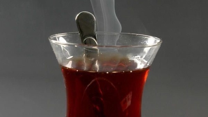 Türk çayı mı seversiniz yoksa Arap çayı mı (kaçak)☕️?