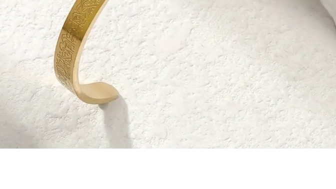 Ayetel kürsili bileklik regl iken takılmasında sakınca var mı?