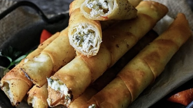 Böreği neyli seviyorsunuz? Peynirli mi, kıymalı mı 🧀 🥓?