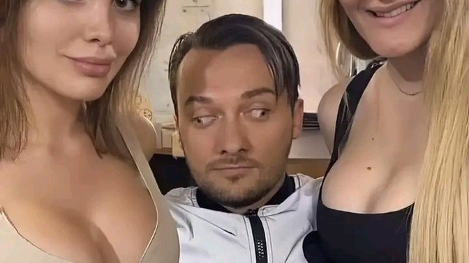 Her erkek dekolteye bakar mı?