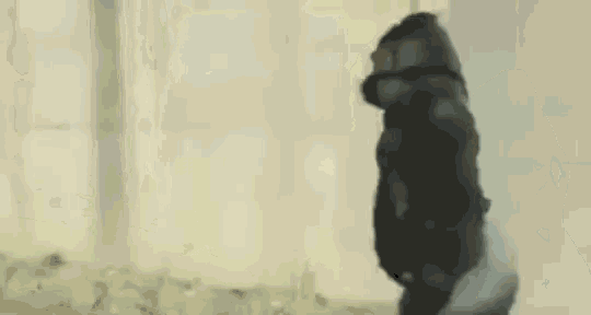 Kalabalıklar içindeki yalnızlık mı daha iyi, kendi yalnızlığınız mı?