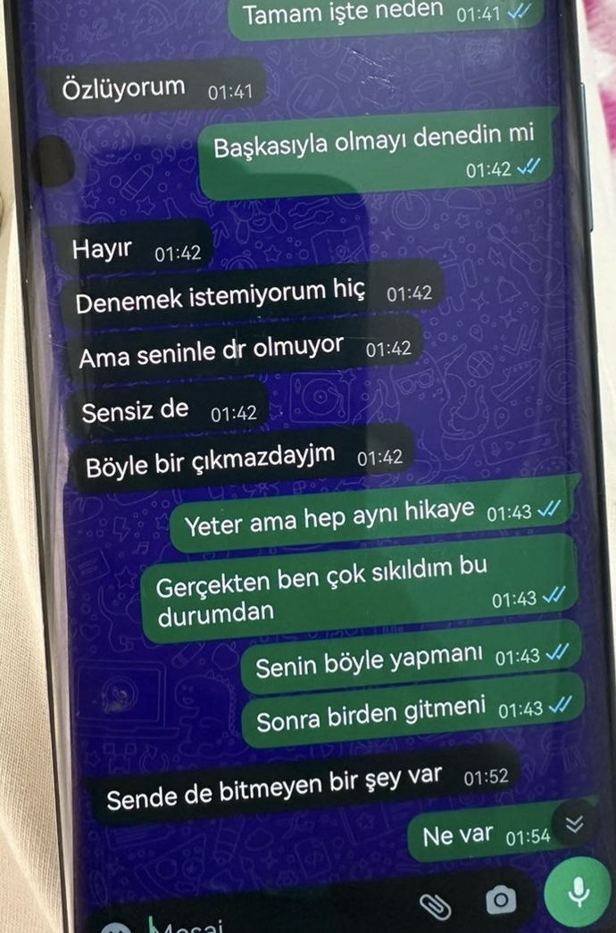 Sizce eski sevgilim sadece yakınlaşma isteğinden mi yoksa duygusal olarak özlemiş mi?