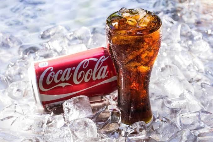 SİYAH Kola mı, SARI Kola mı seversiniz🍹?