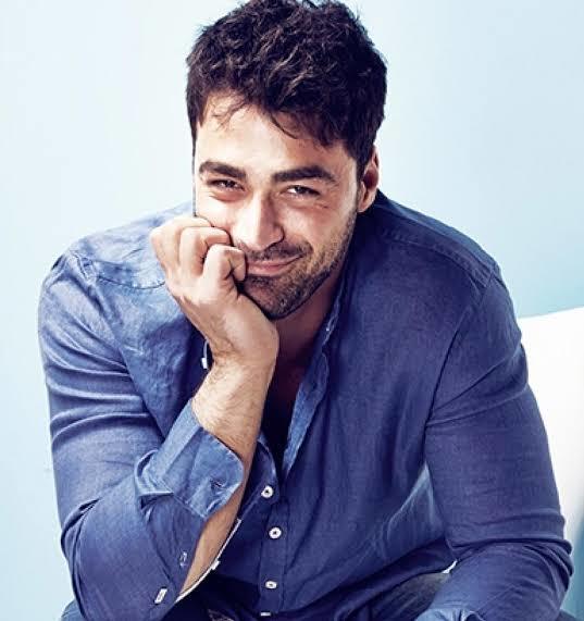 Hangi dizi/film oyuncusuyla iftar yapmak isterdiniz?