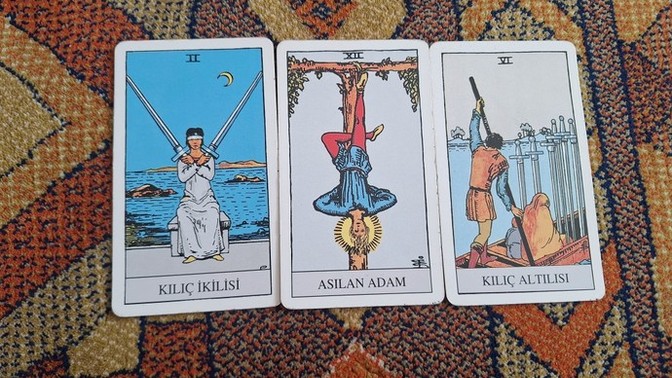 Ece gürel adına tarot açtım çıkan kartlar korkunç değil mi?