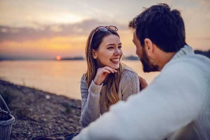 Sana göre âşık olmak kolay mı zor mu?
