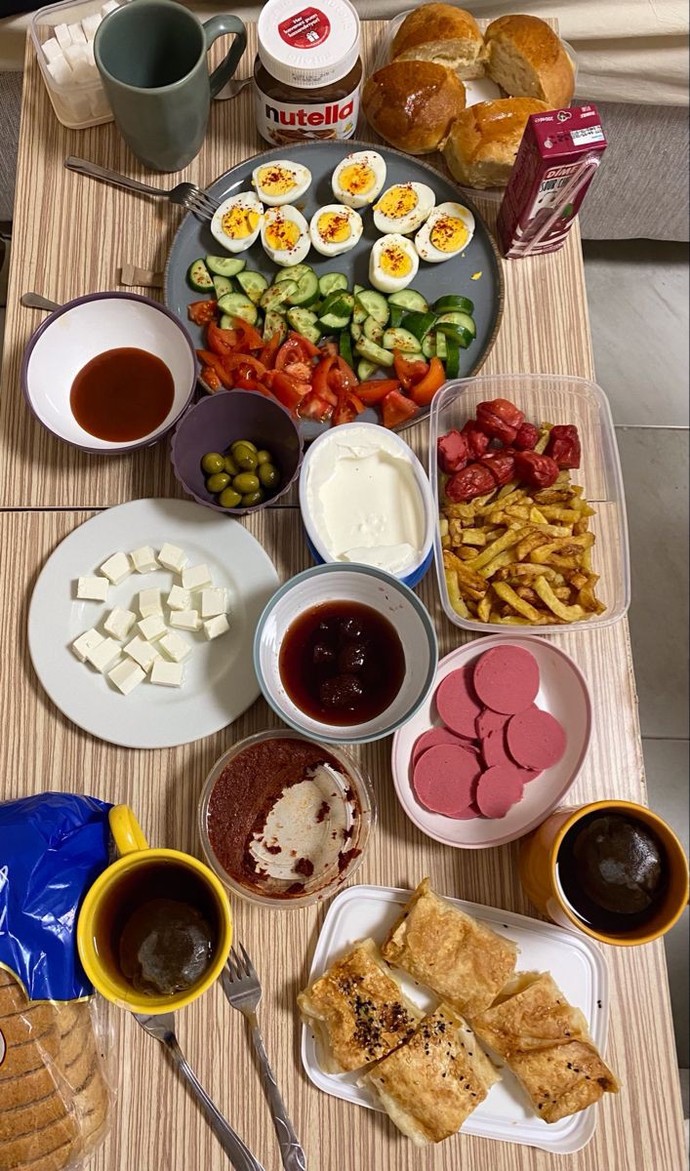 Sahurda ağır yemek mi, hafif kahvaltı m?