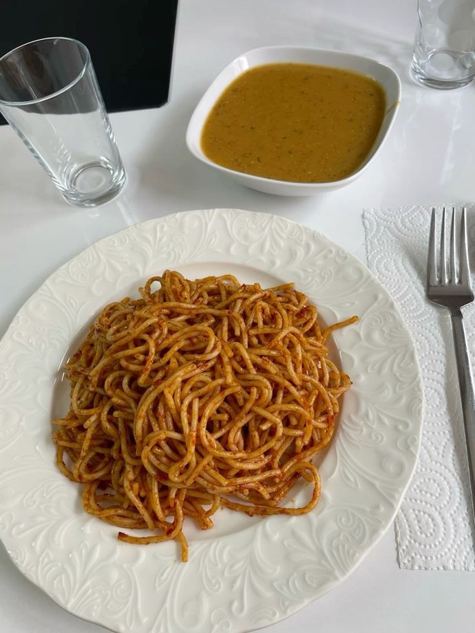 Makarna iftar sofrasında basit mi durur?
