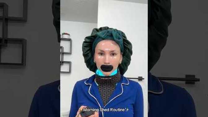 Cildiyle ve bedeniyle sürekli uğraşan biri "gerçek kusurlarını sevmeyen özgüvensiz" tanımını hak ediyor mu?