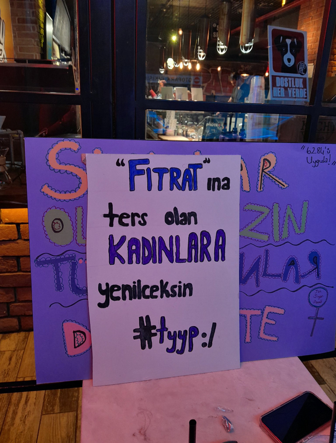 Dün akşamki feminist gece yürüyüşlerine katıldınız mı 💜?