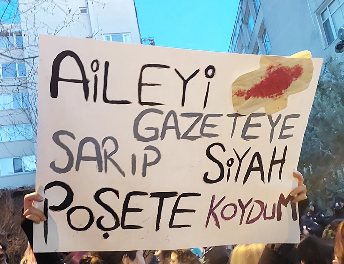 Dün akşamki feminist gece yürüyüşlerine katıldınız mı 💜?