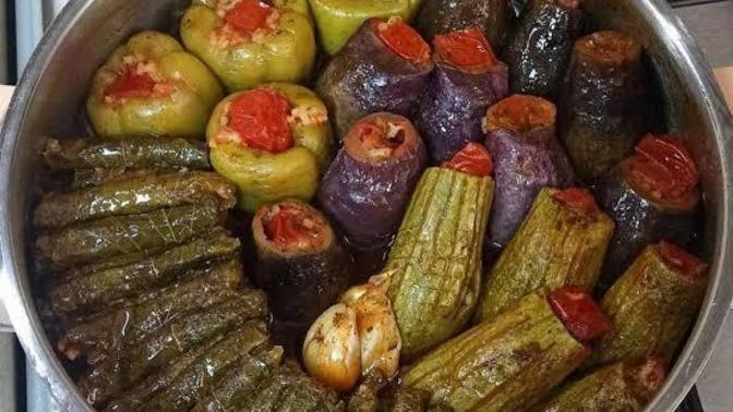 İftar için misafirliğe giderken bir tencere dolma götürsem ayıp olur mu?
