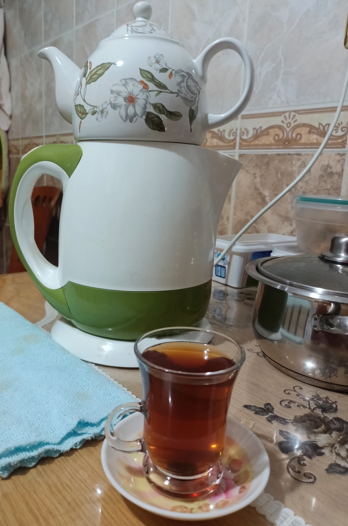 İftardan sonra kahve içecektim ama çay krizine girdim, siz ne yapıyorsunuz?