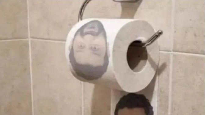 Eski sevgiliniz hayatınızda bir yerlerde hâlâ var mı?