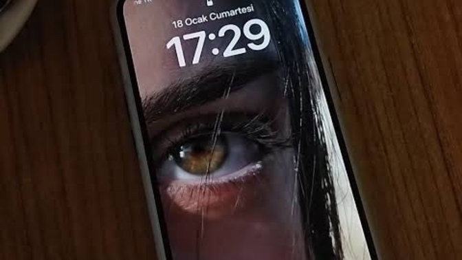 Telefonunuzun Kilit Ekranına Sevgilinizin Fotoğrafını Koyar Mısınız?