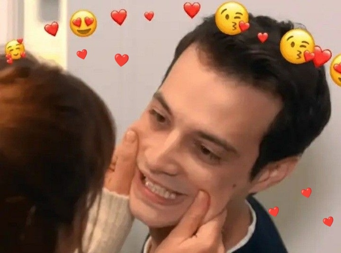 Yanakların sıkılarak sevilmek hoşuna gider mi?