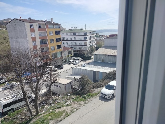 Peki en son dinlediğiniz şarkıyı pencereye çıkıp bağıra bağıra söyleseydim, ben hangi şarkıyı söylemiş olurdum?