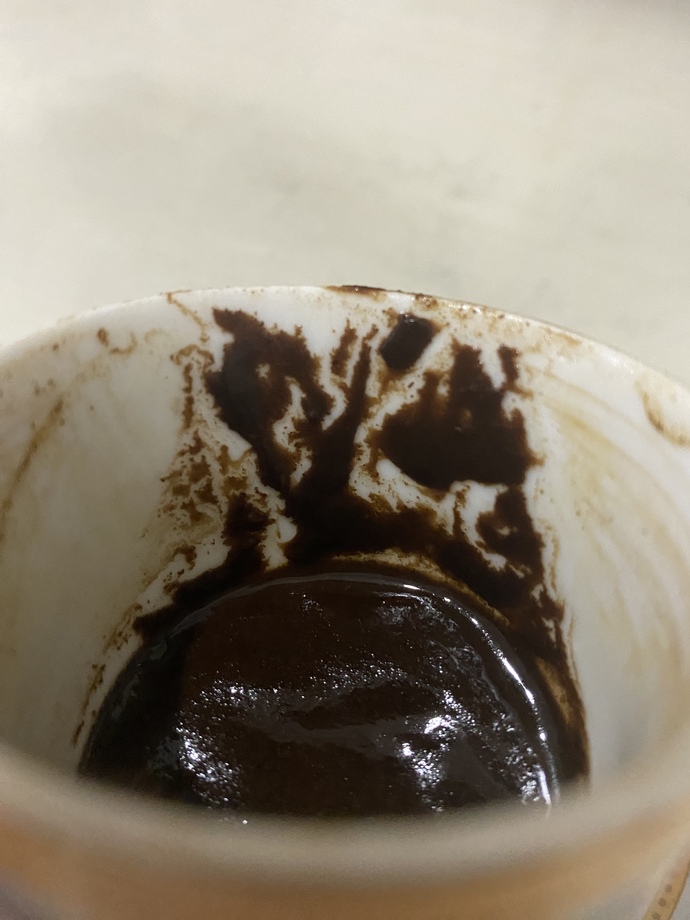 Falıma bakar mısınız ne olur, çok merak ediyorum anlayan varsa kahve falından?
