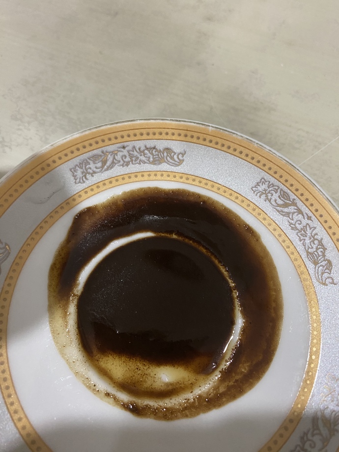 Falıma bakar mısınız ne olur, çok merak ediyorum anlayan varsa kahve falından?