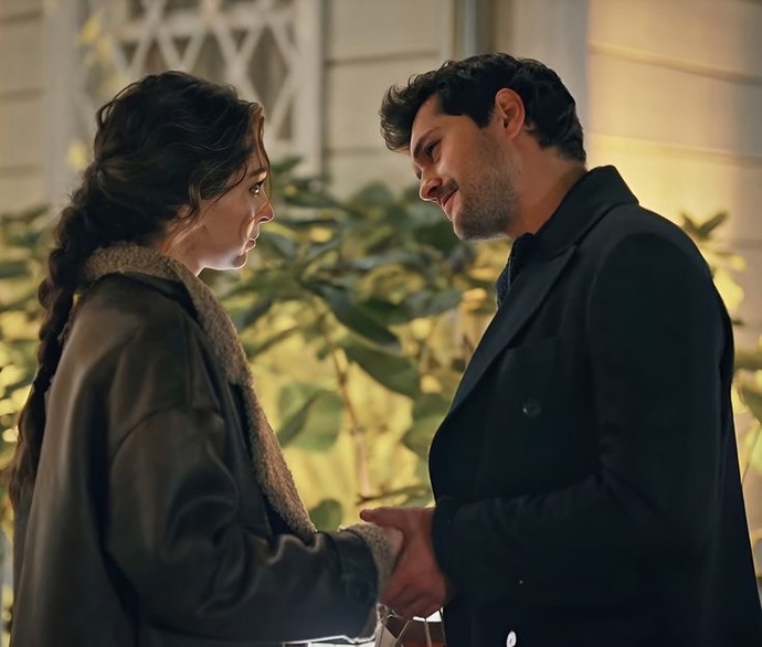 Büyüyle aşık edildiğini öğrensen ne yapardın?