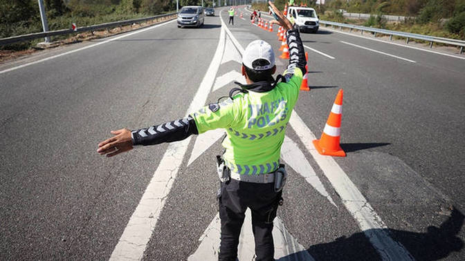Trafik cezalarına büyük zamlar geldi! Bu cezalar ihlalleri azaltmaya yeterli olur mu?