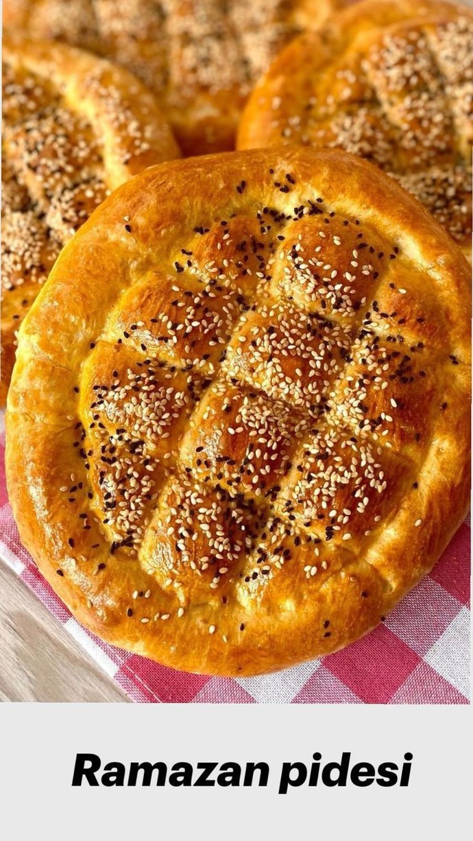 Ramazan pidesi olsaydım uzun kuyruğa girer beklermiydin yoksa başka fırına mı giderdin?