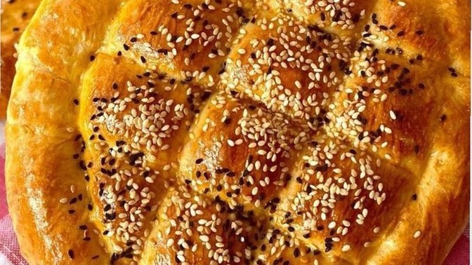 Ramazan pidesi olsaydım uzun kuyruğa girer beklermiydin yoksa başka fırına mı giderdin?