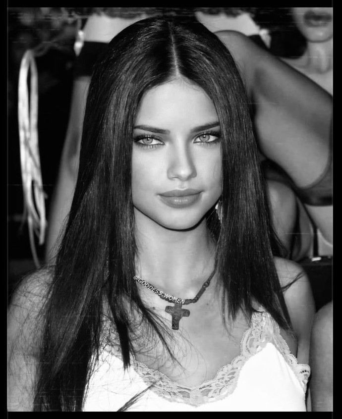 Eğer Adriana Lima Size Çıkma Teklifi Etseydi, Eşinizden/Sevgilinizden Ayrılırmıydınız?