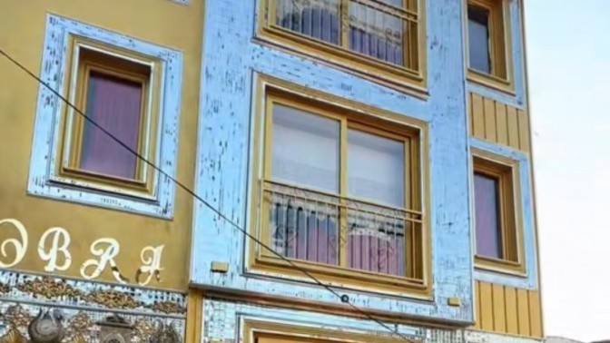 Kobra Murat'ın evi pardon "sarayı" güzel mi?