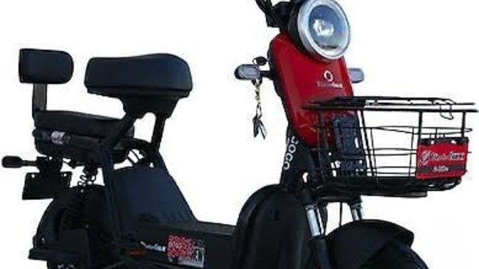 Sizce moped mi, araba mi?
