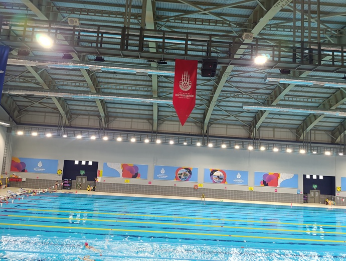 🏊‍♀️😴