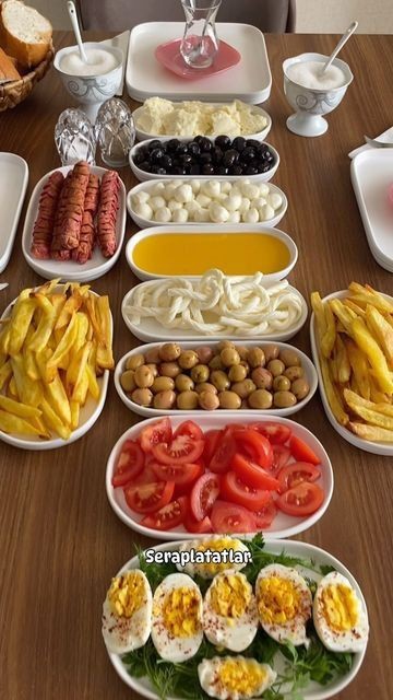 Sahura misafirlerim gelecek hem pratik hem doyurucu bir menü ne olabilir?