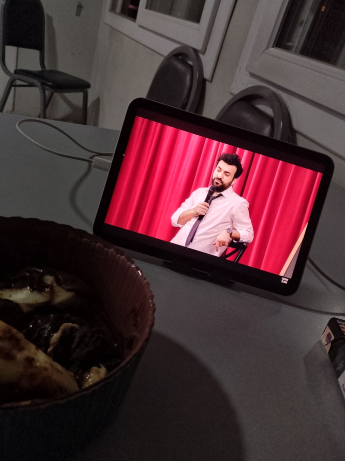 Bir şeyler yerken youtube da ne izliyorsunuz?