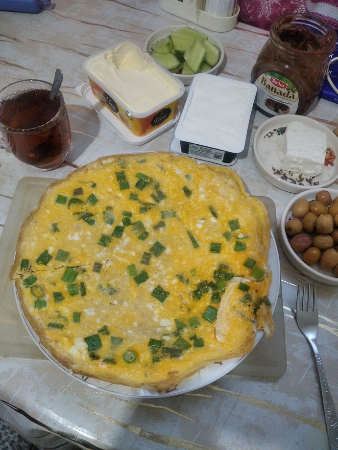 Akşama bir yağda yumurta pişireyimde millet iftar sofrası nasıl hazırlanırmış görsün ☺️ öyle degilmi?