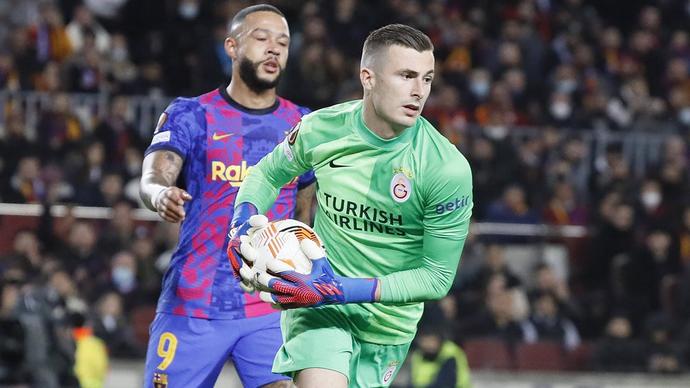 Galatasaray ile ismi anılan kalecilerden hangisi transfer edilmelidir?