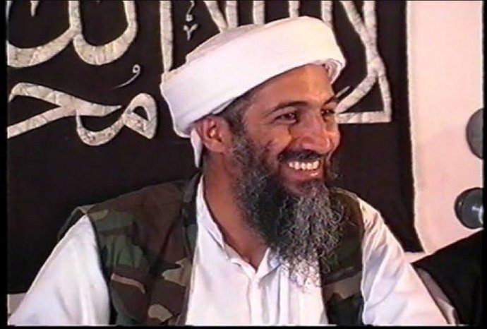 Kuran okuyuşunu beğendiğiniz bir imam var mı? Dinlemeyi en çok sevdiğiniz sure hangisi?